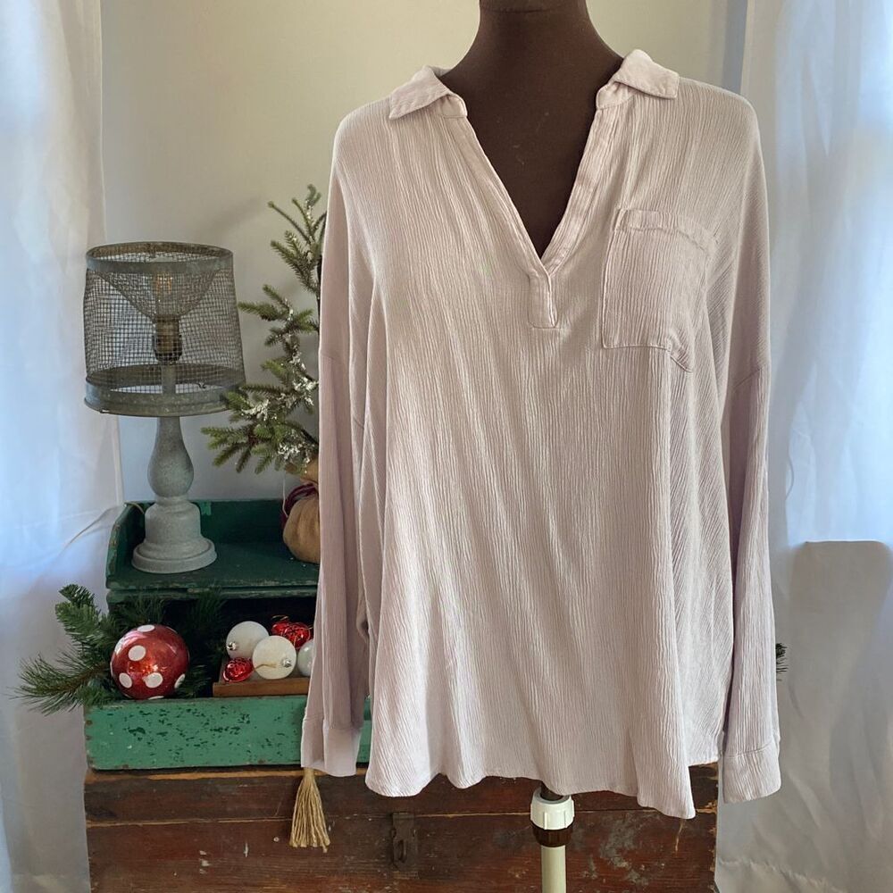 Womens torrid rayon shirt blouse size 2 or 2XL lavender purple v neck, gauzy